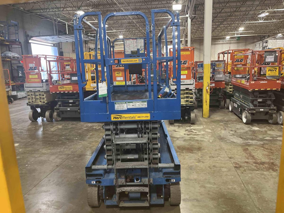 2013 Genie GS-3246