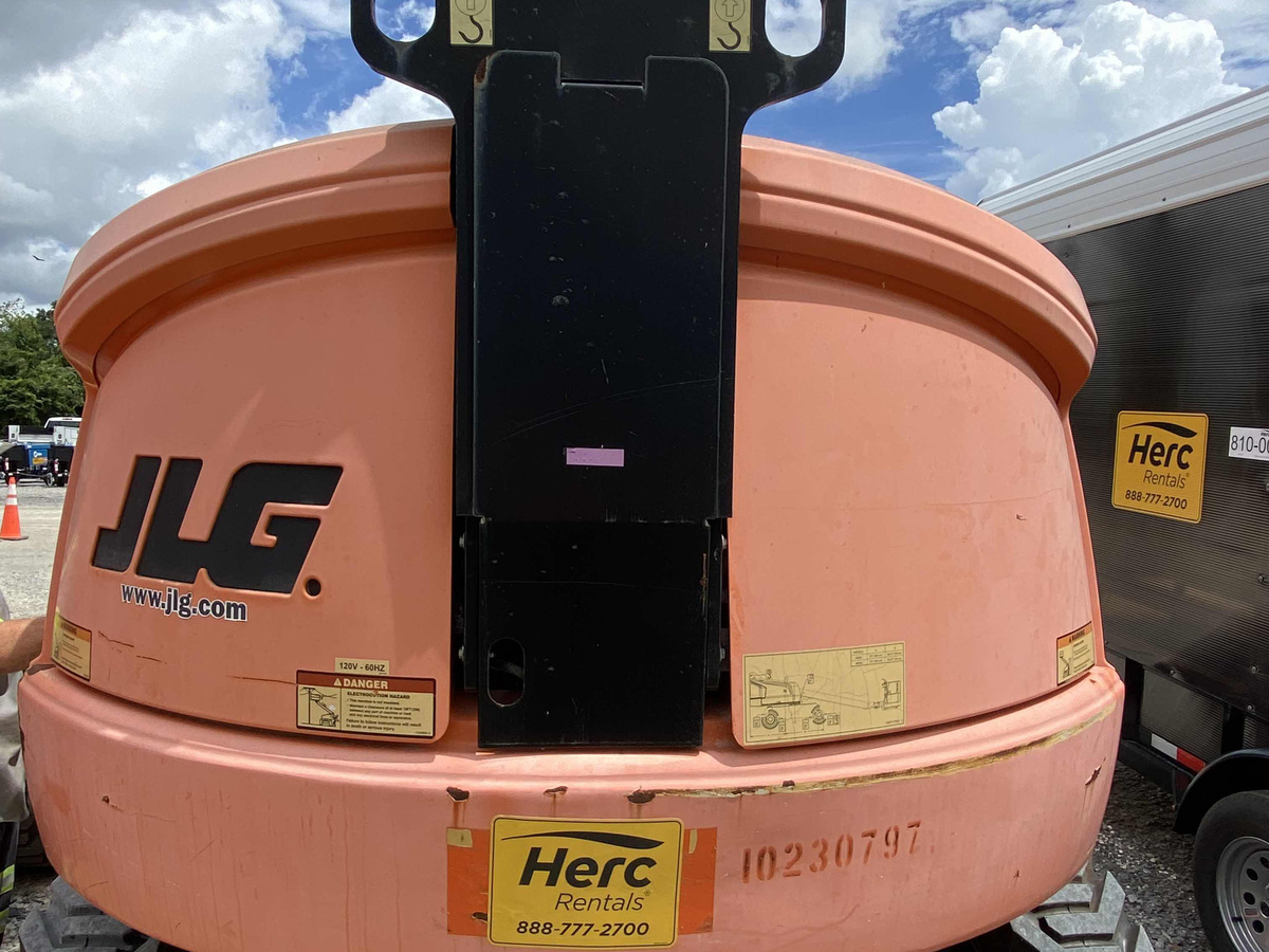 2017 JLG 460SJ-6