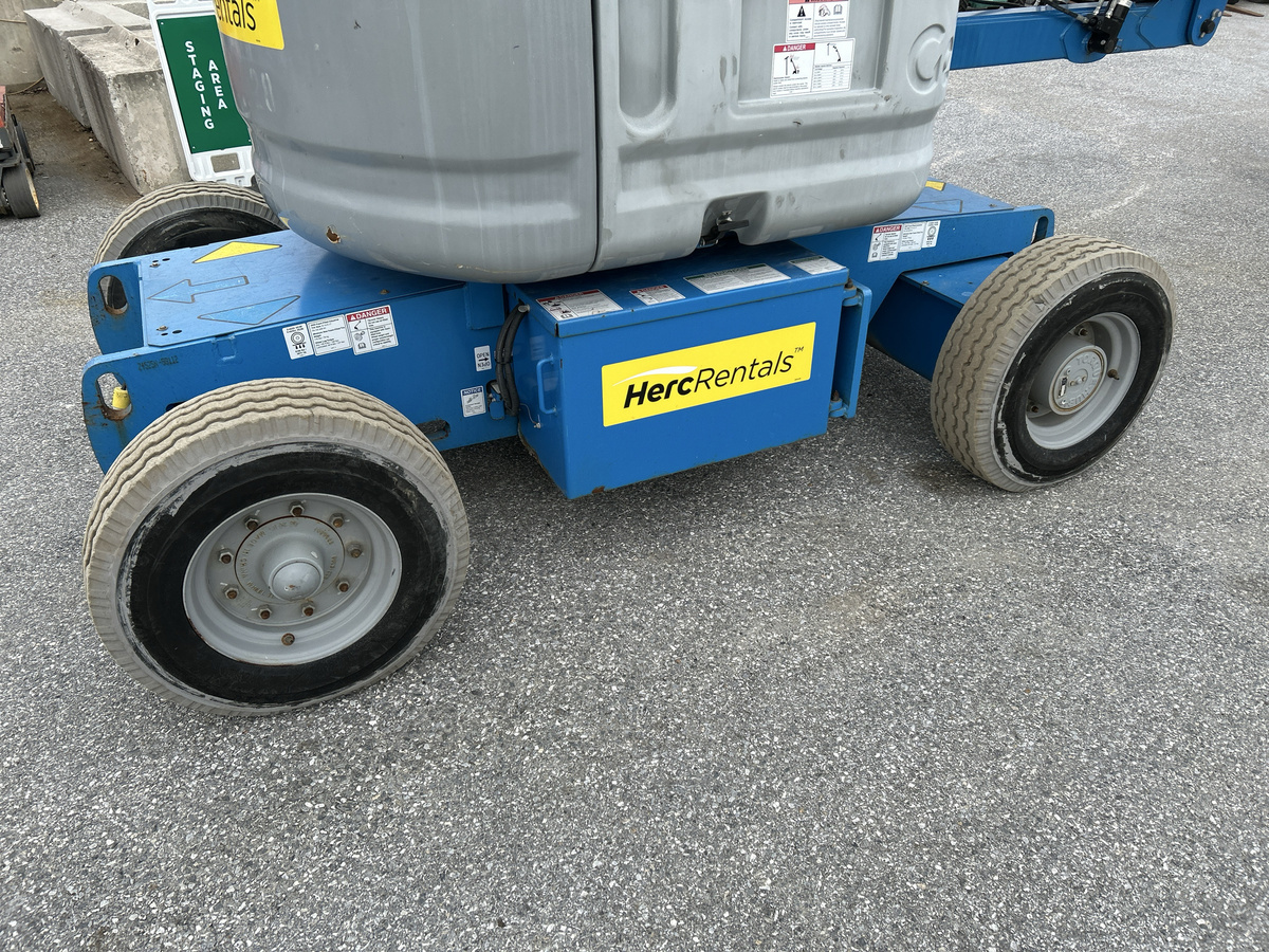 2017 Genie Z-45/25-12