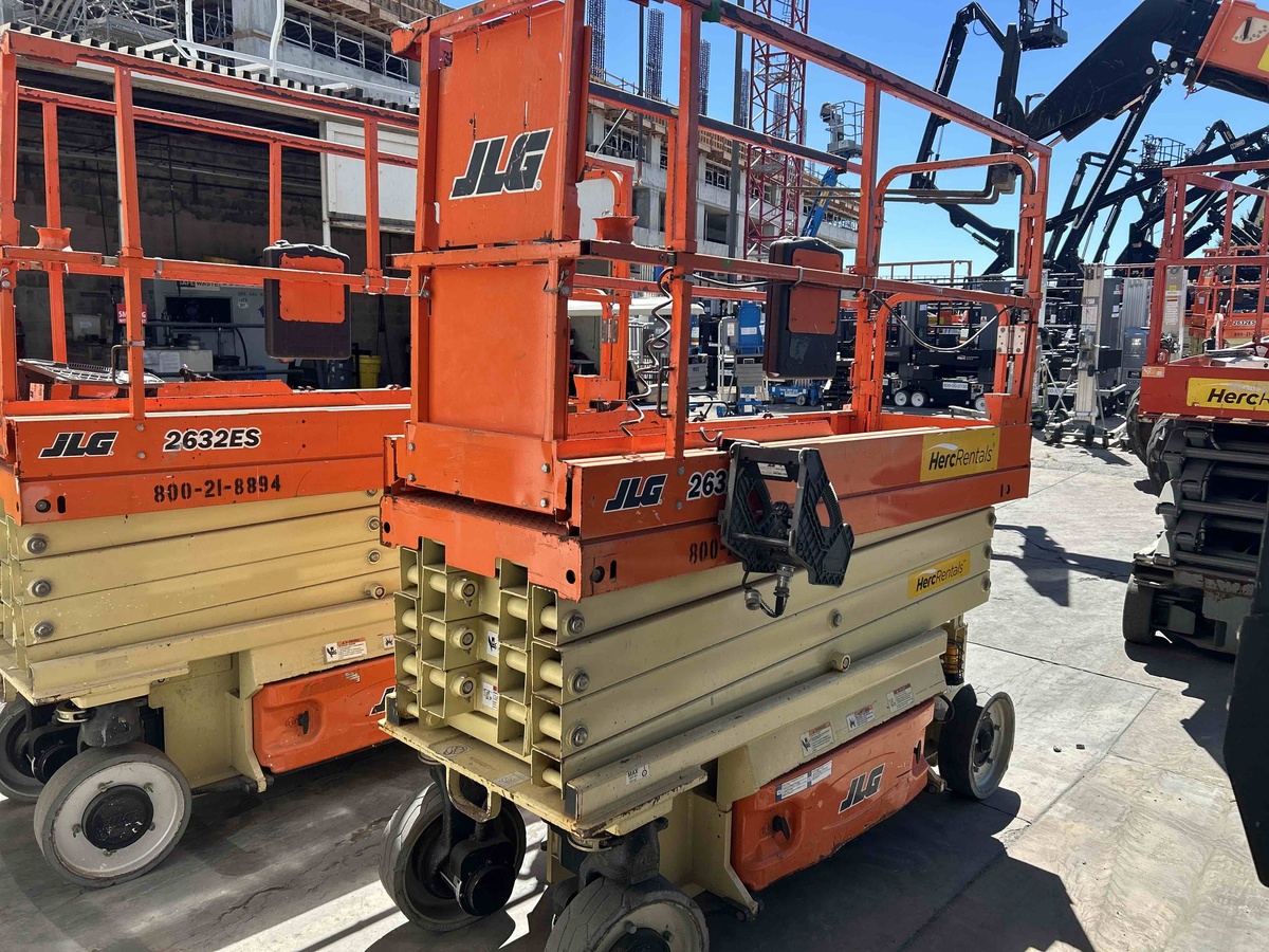 2018 JLG 2632ES-3