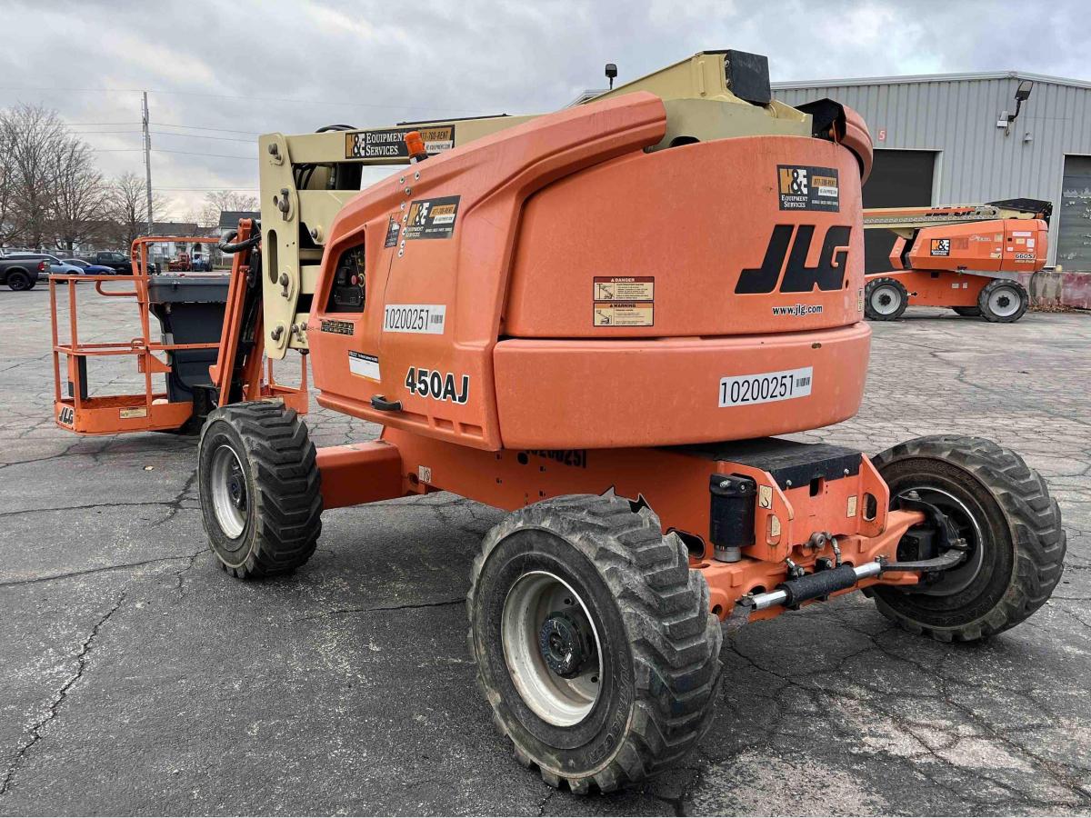 2016 JLG 450AJ