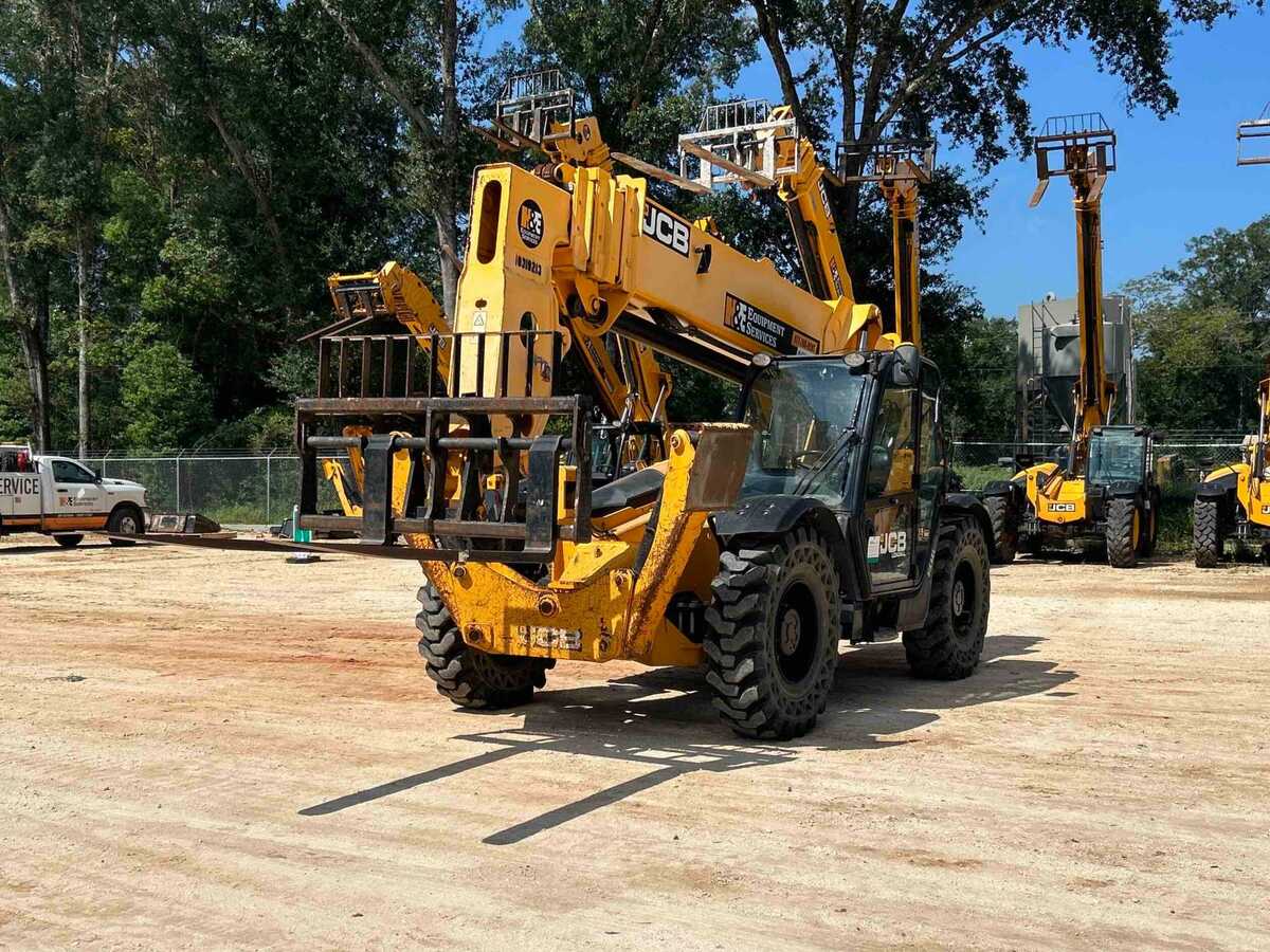 2020 JCB 512-56