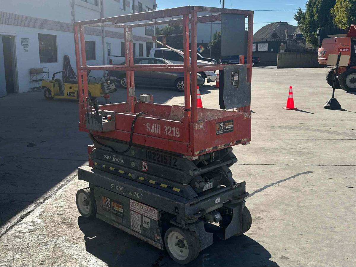 2017 Skyjack SJ3219