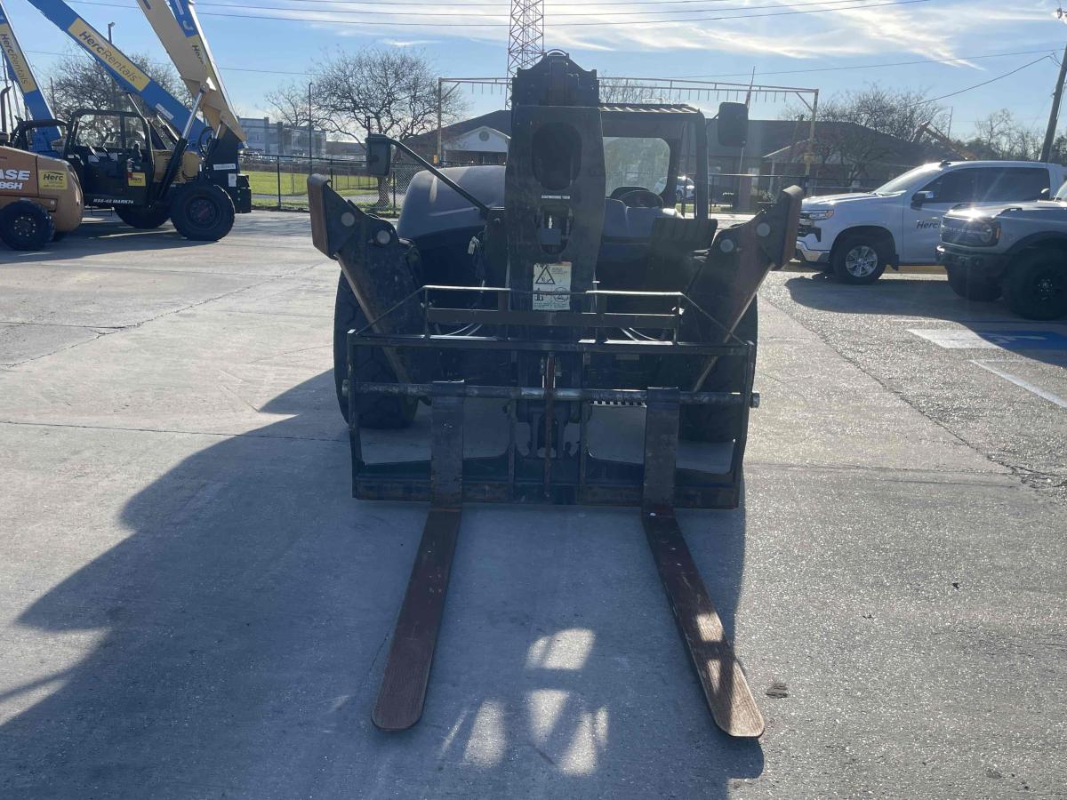 2018 JLG 1255