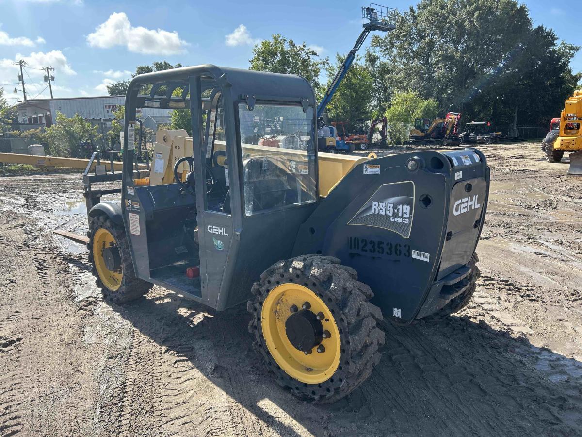 2018 Gehl RS5-19-5