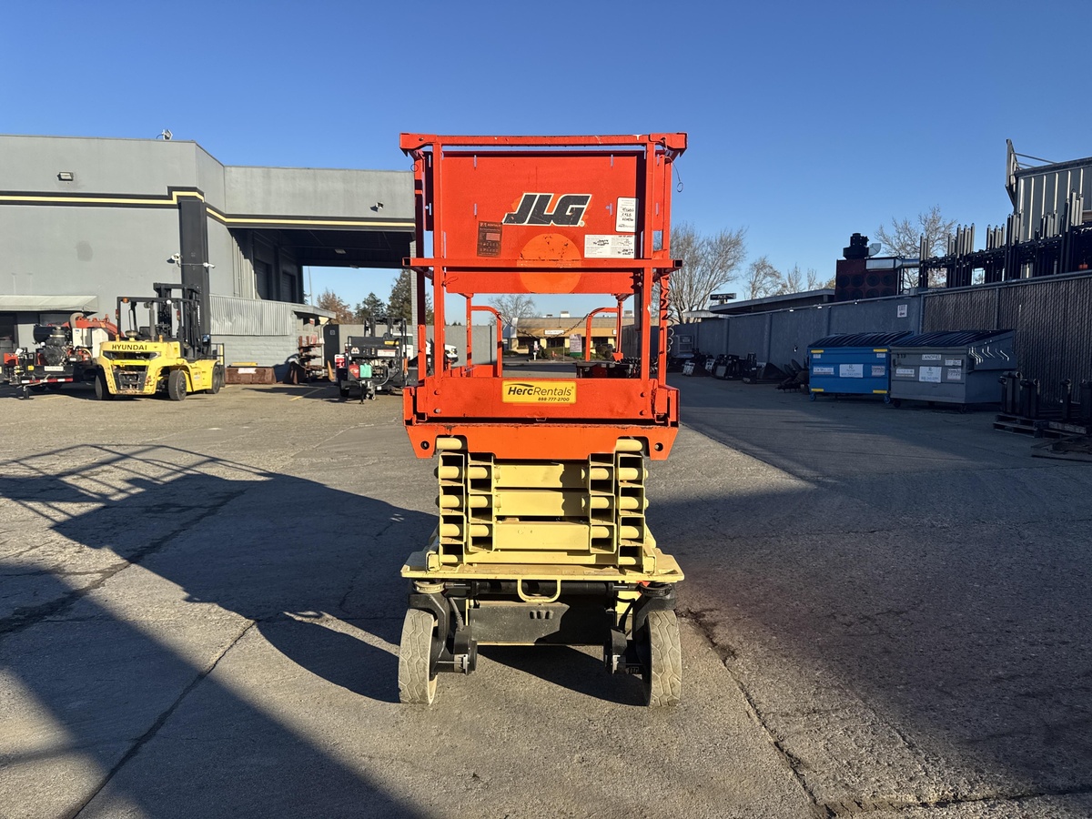 2018 JLG 3246ES-2