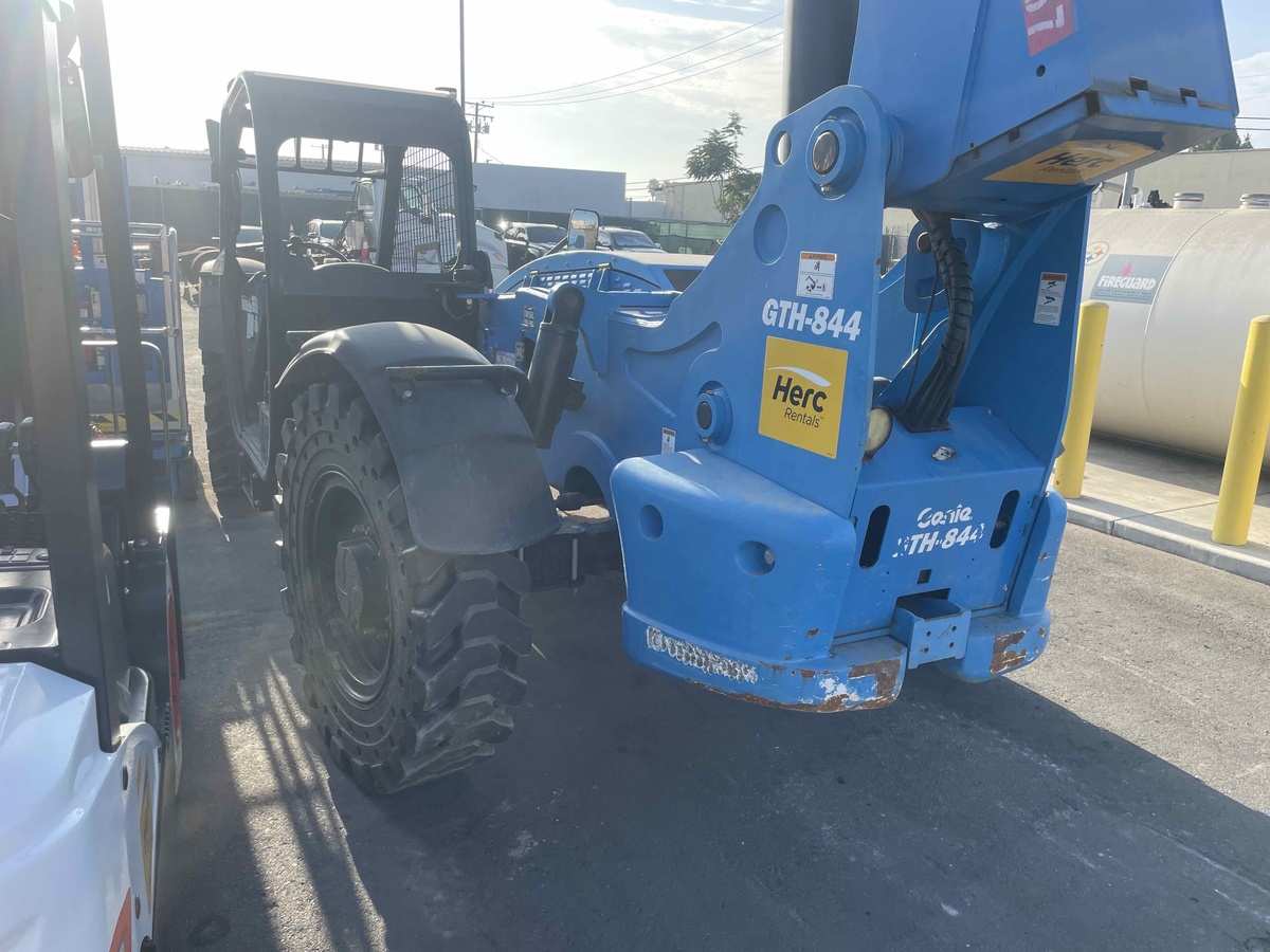 2018 Genie GTH 844-4