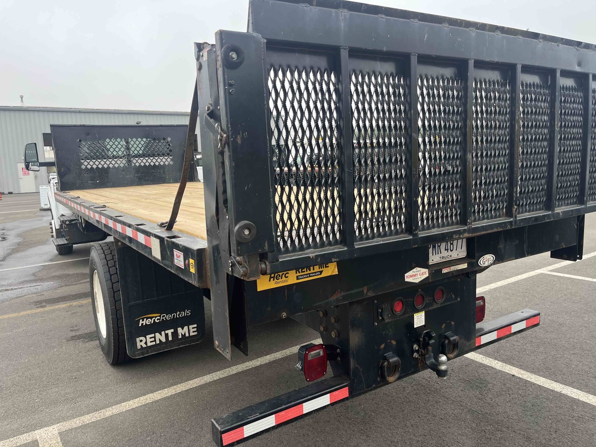 2021 Ford F750-9