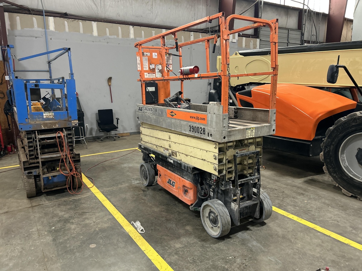 2008 JLG 2630ES