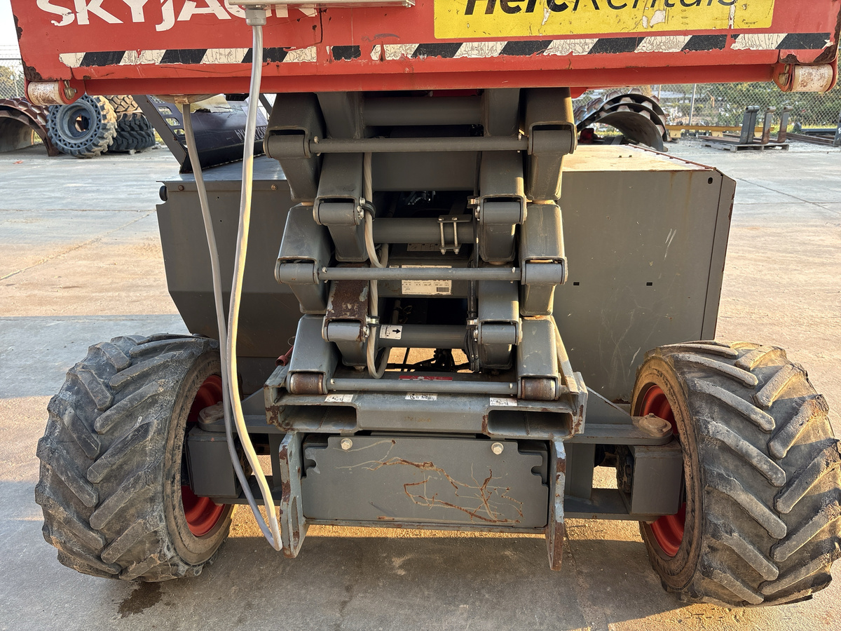 2018 Skyjack SJ-6832RT-11