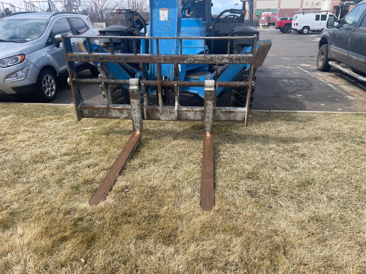 2019 Genie GTH-1056