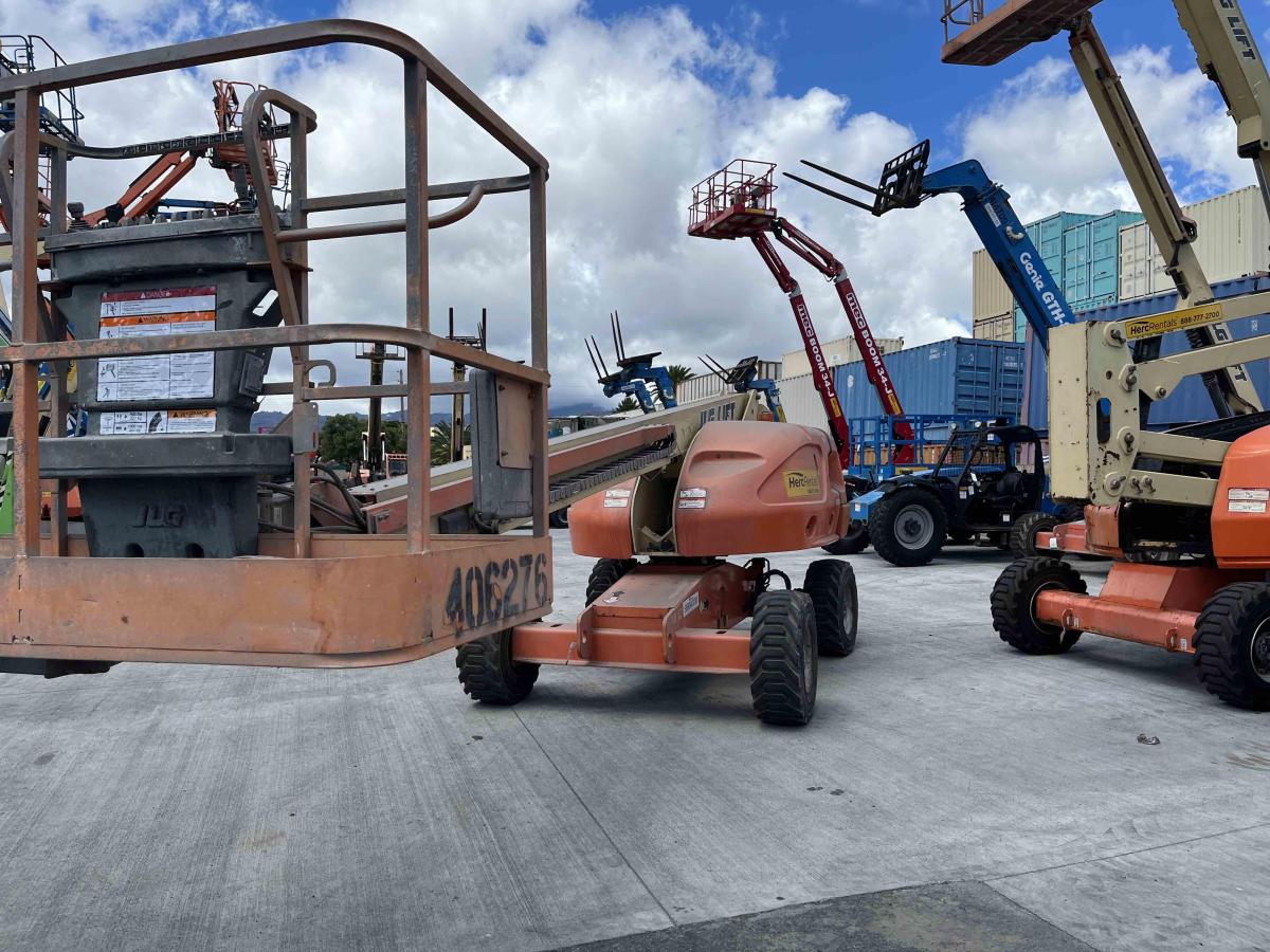 2006 JLG 400S