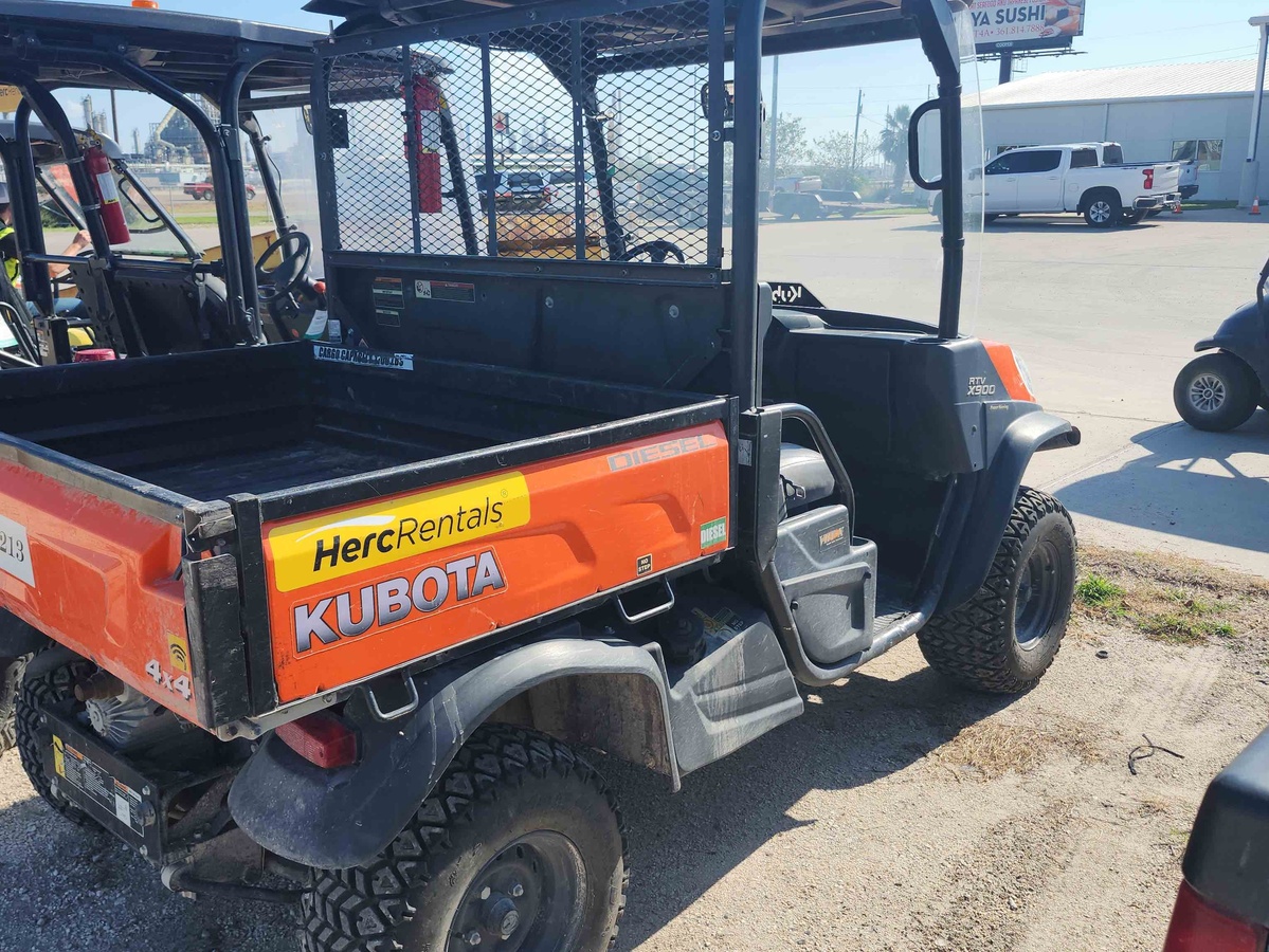 2021 Kubota RTVX900-5