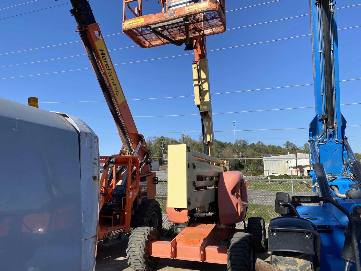 2012 JLG 450AJ