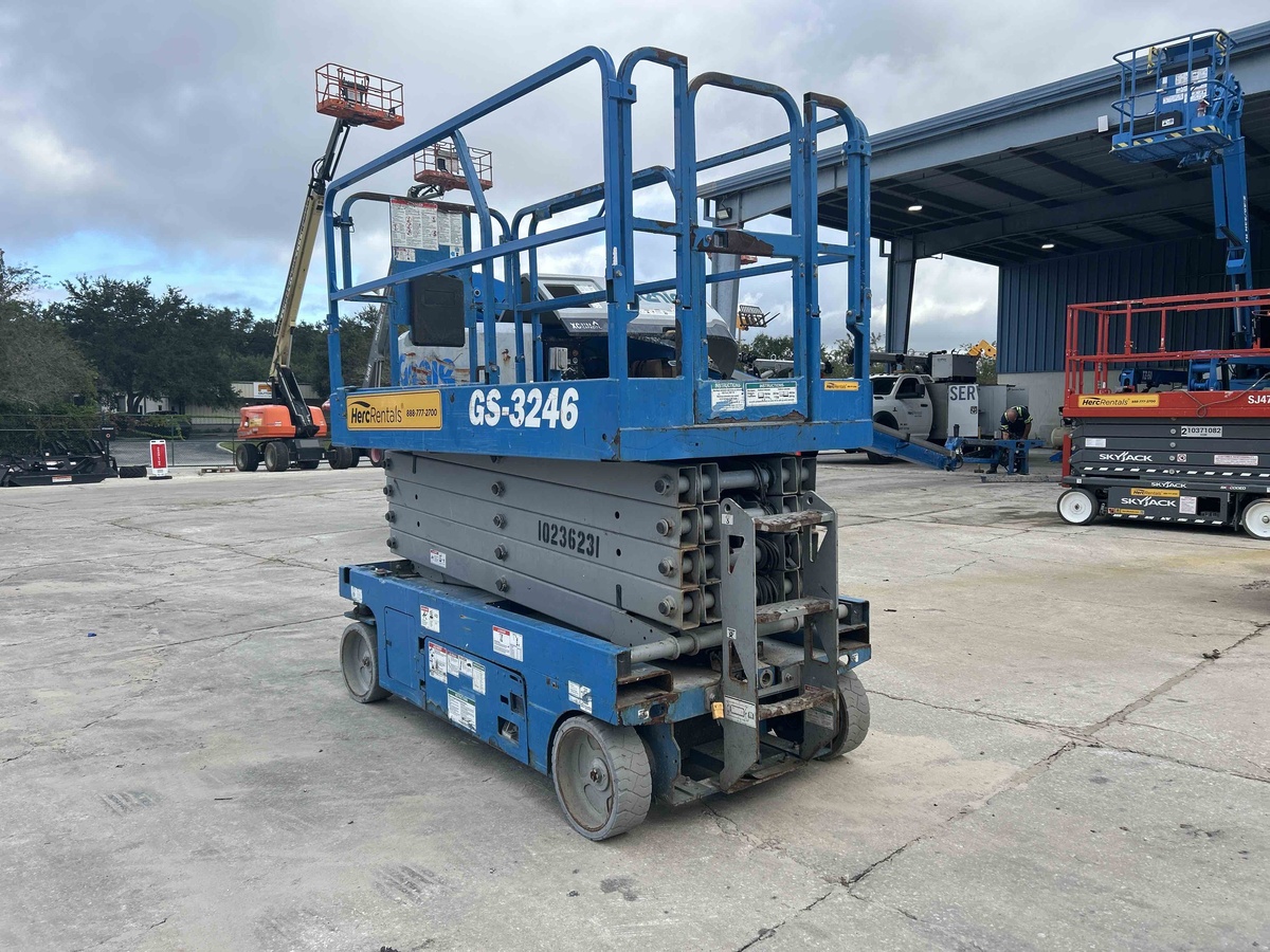 2018 Genie GS-3246-4