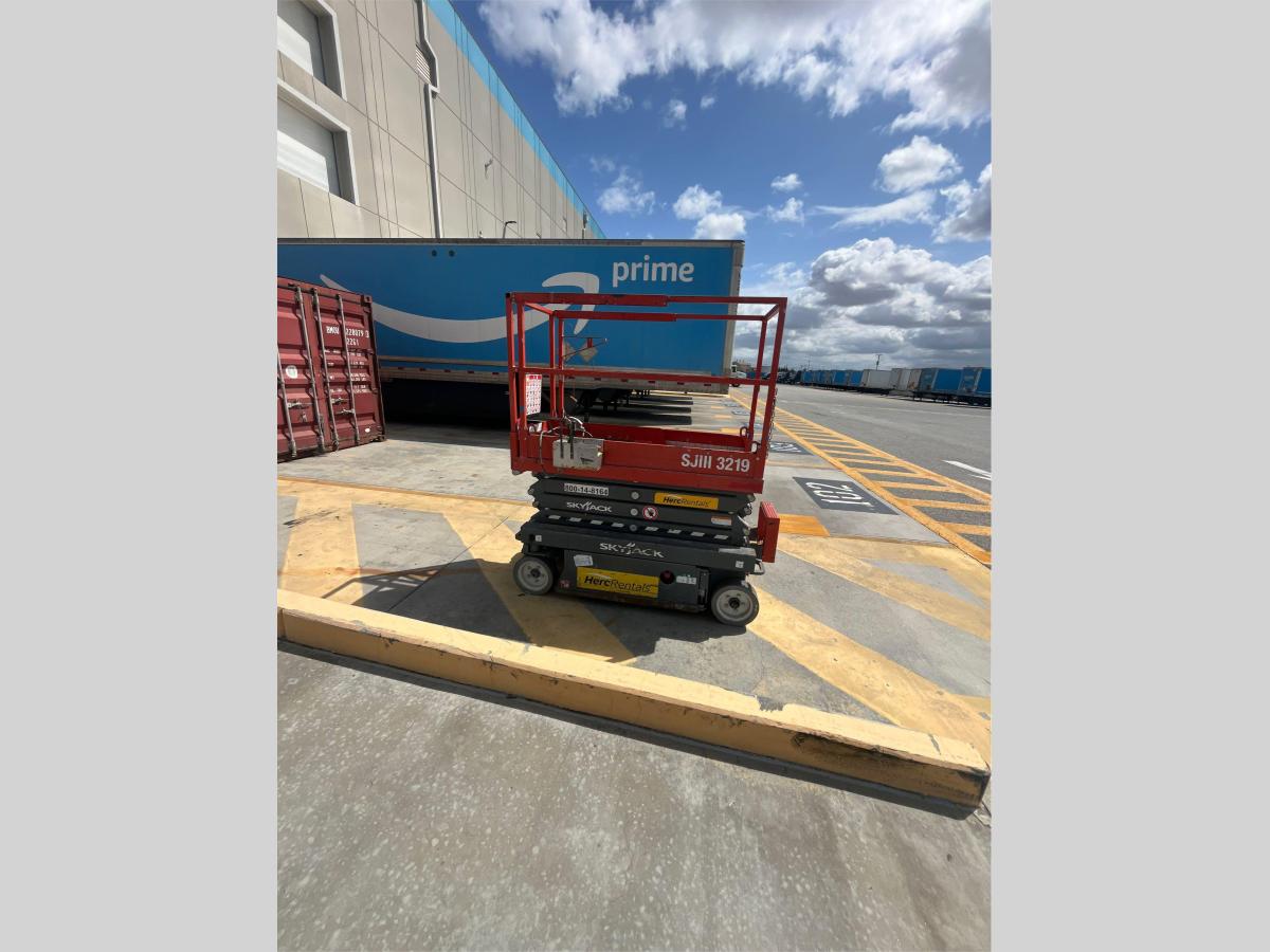 2017 Skyjack SJ3219