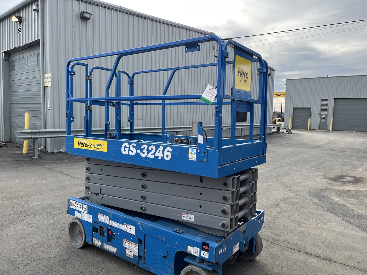 2018 Genie GS-3246-3