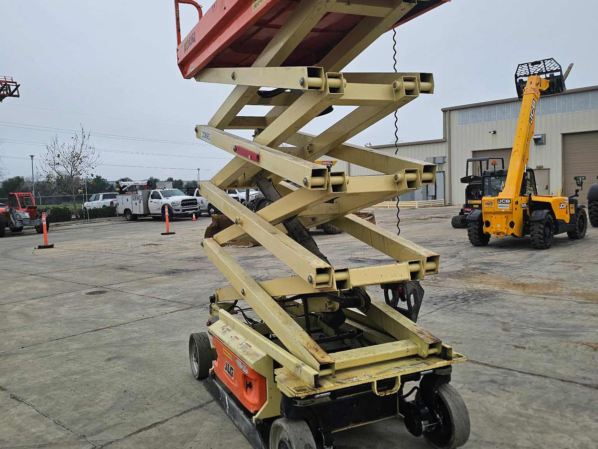 2018 JLG 3246ES-4