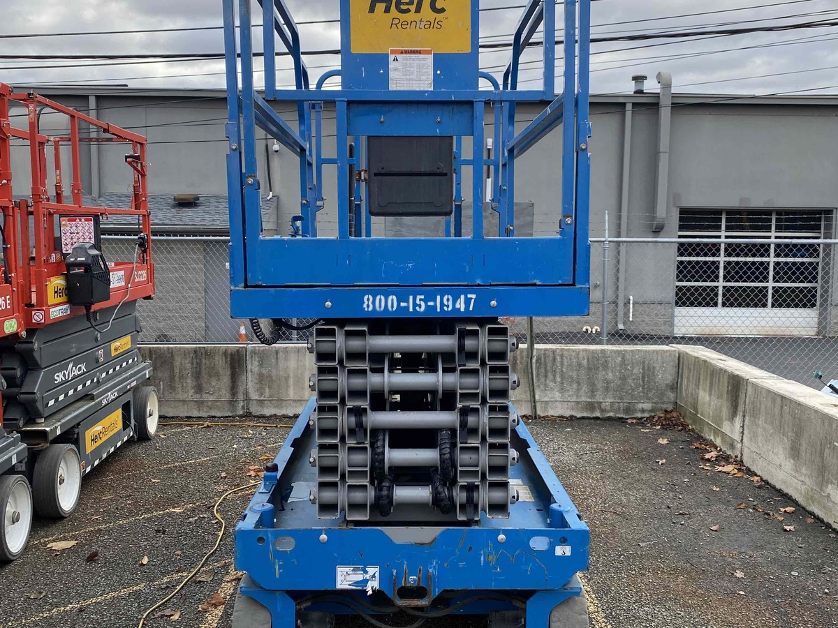 2017 Genie GS-4047-3
