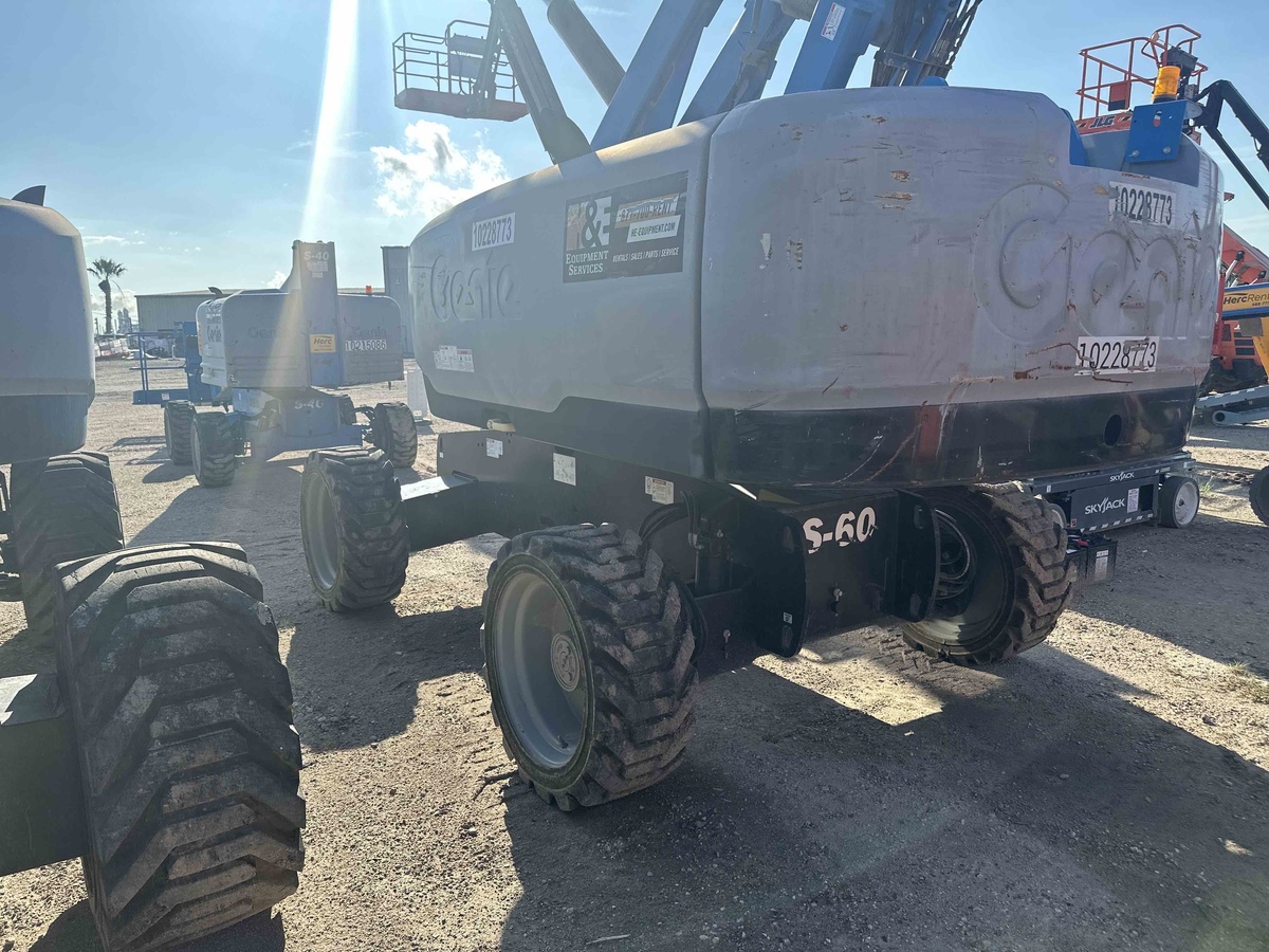 2017 Genie S-60-8