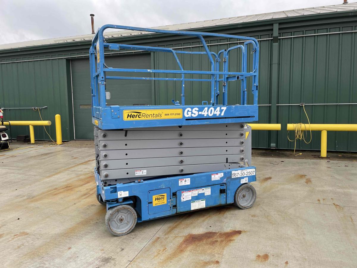 2018 Genie GS-4047