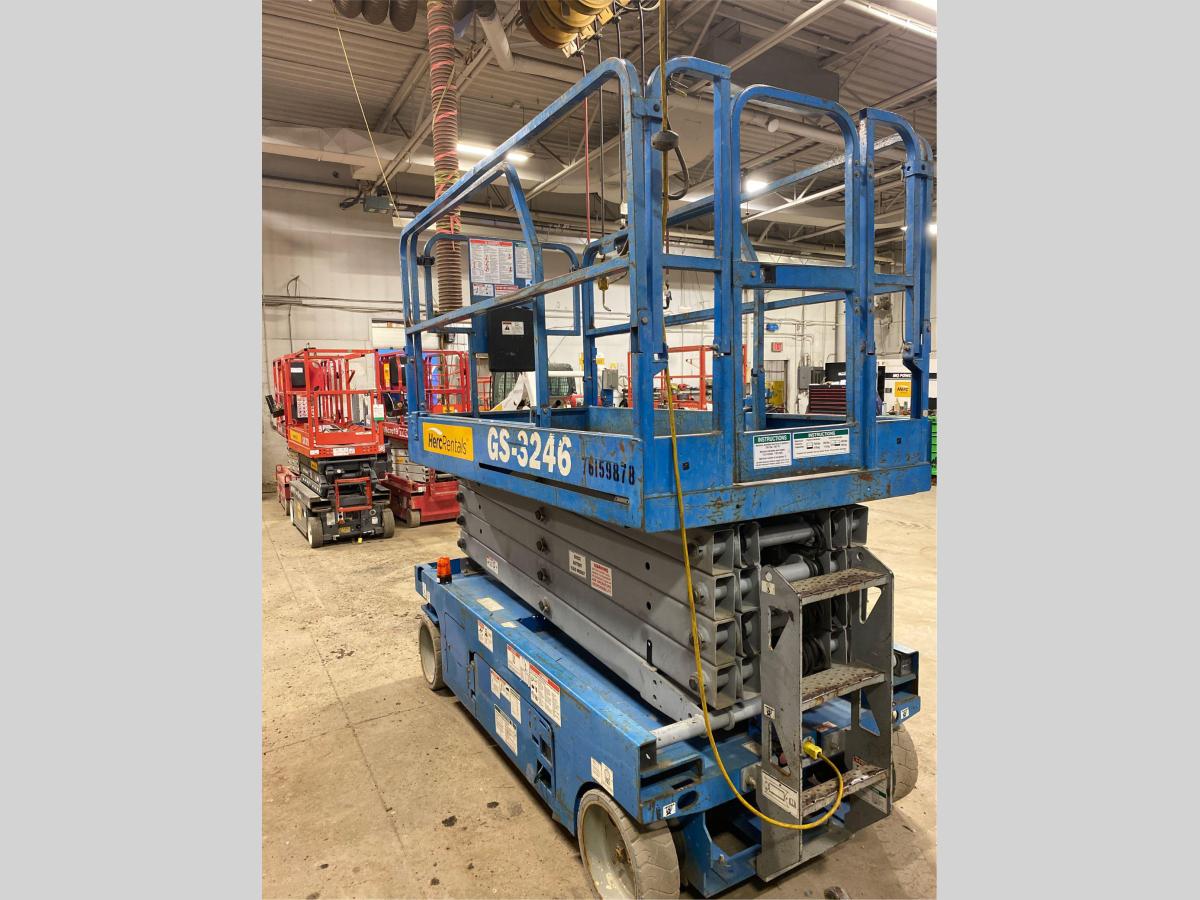 2013 Genie GS-3246-3