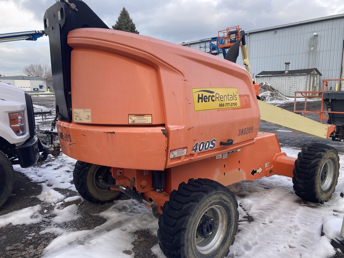 2017 JLG 400S-6