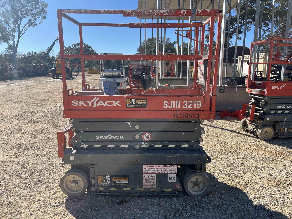 2017 Skyjack SJ3219