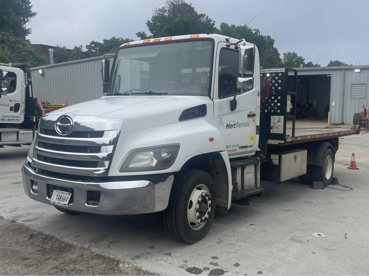 2017 Hino 258