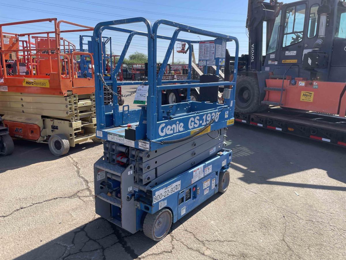 2018 Genie GS-1930