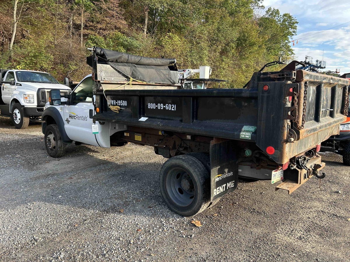 2016 Ford F550-3