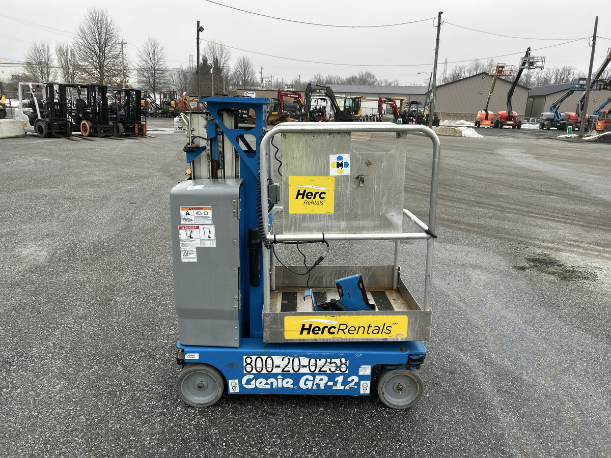 2018 Genie GR-12