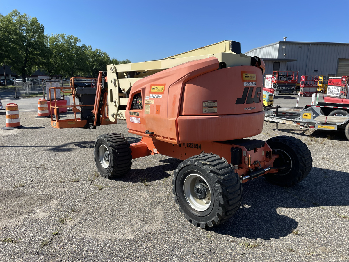 2017 JLG 450AJ-4