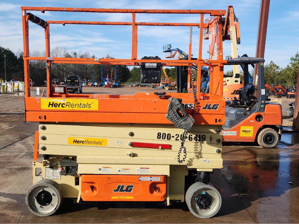 2018 JLG 2632ES