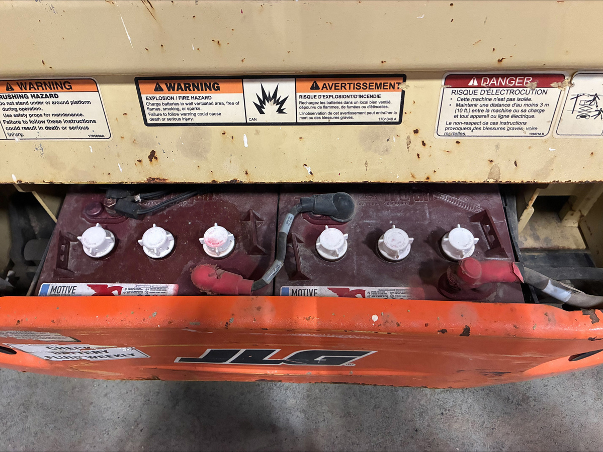 2017 JLG 2632ES-5