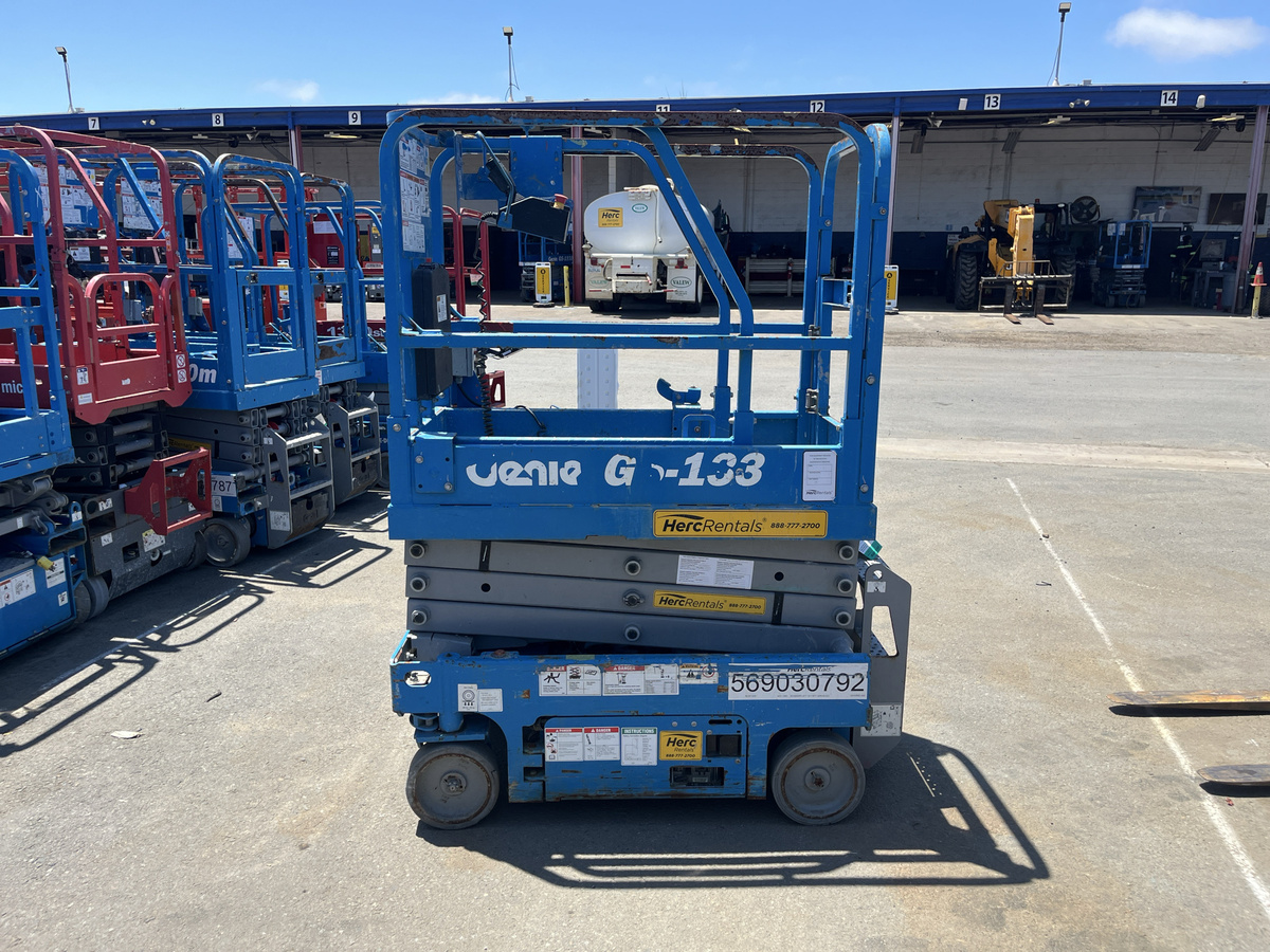 2019 Genie GS1330M-2