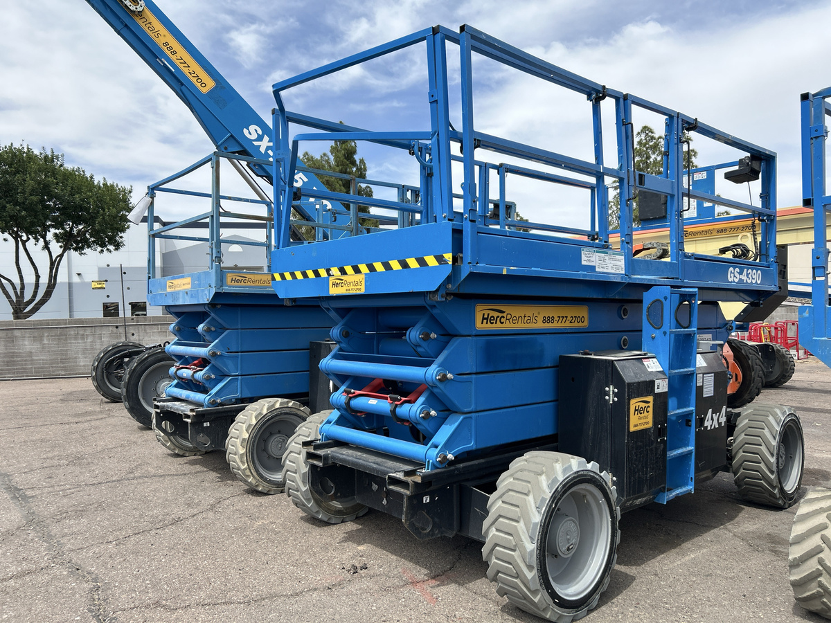 2019 Genie GS-4390 RT-3