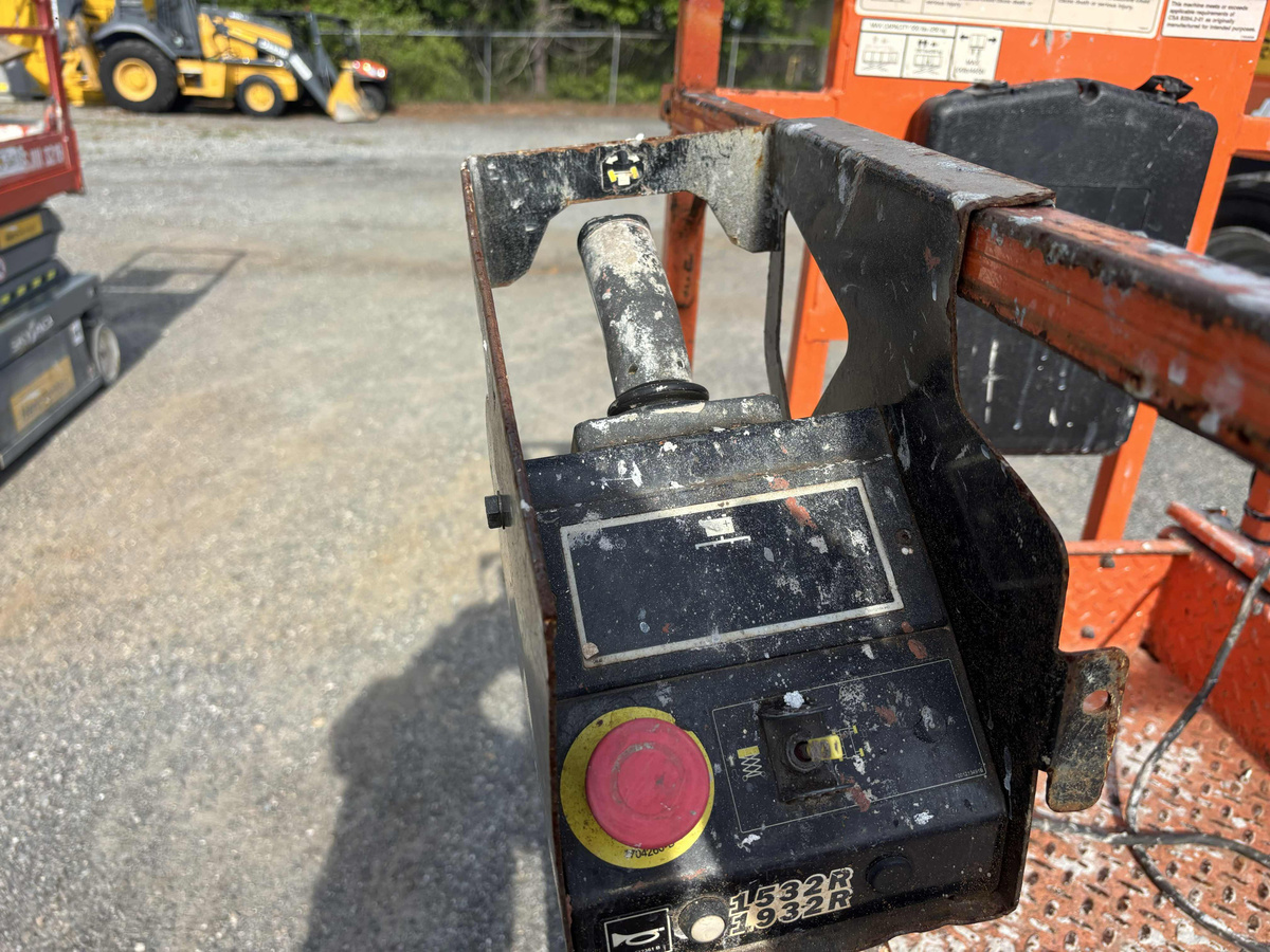 2019 JLG 1932R-6