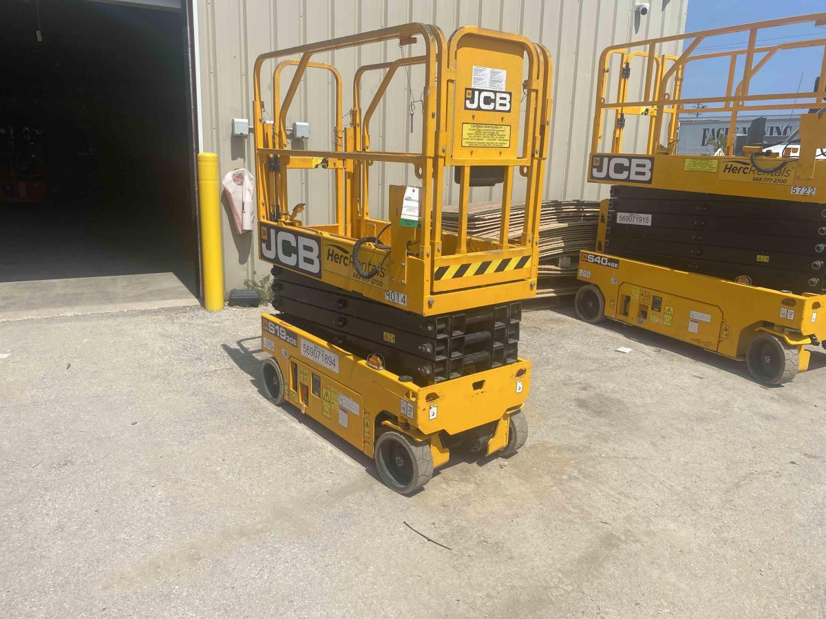 2022 JCB S1930E
