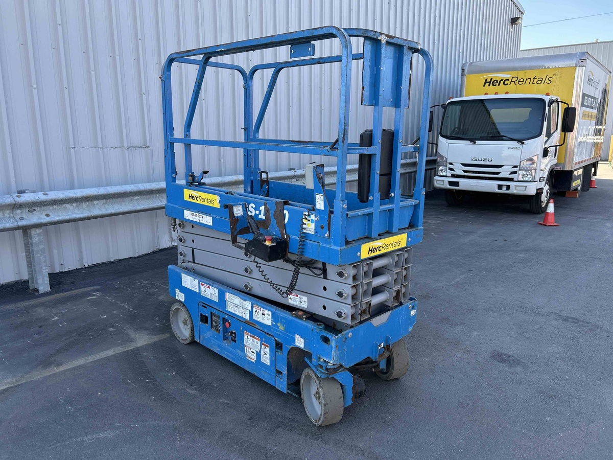 2018 Genie GS-1930