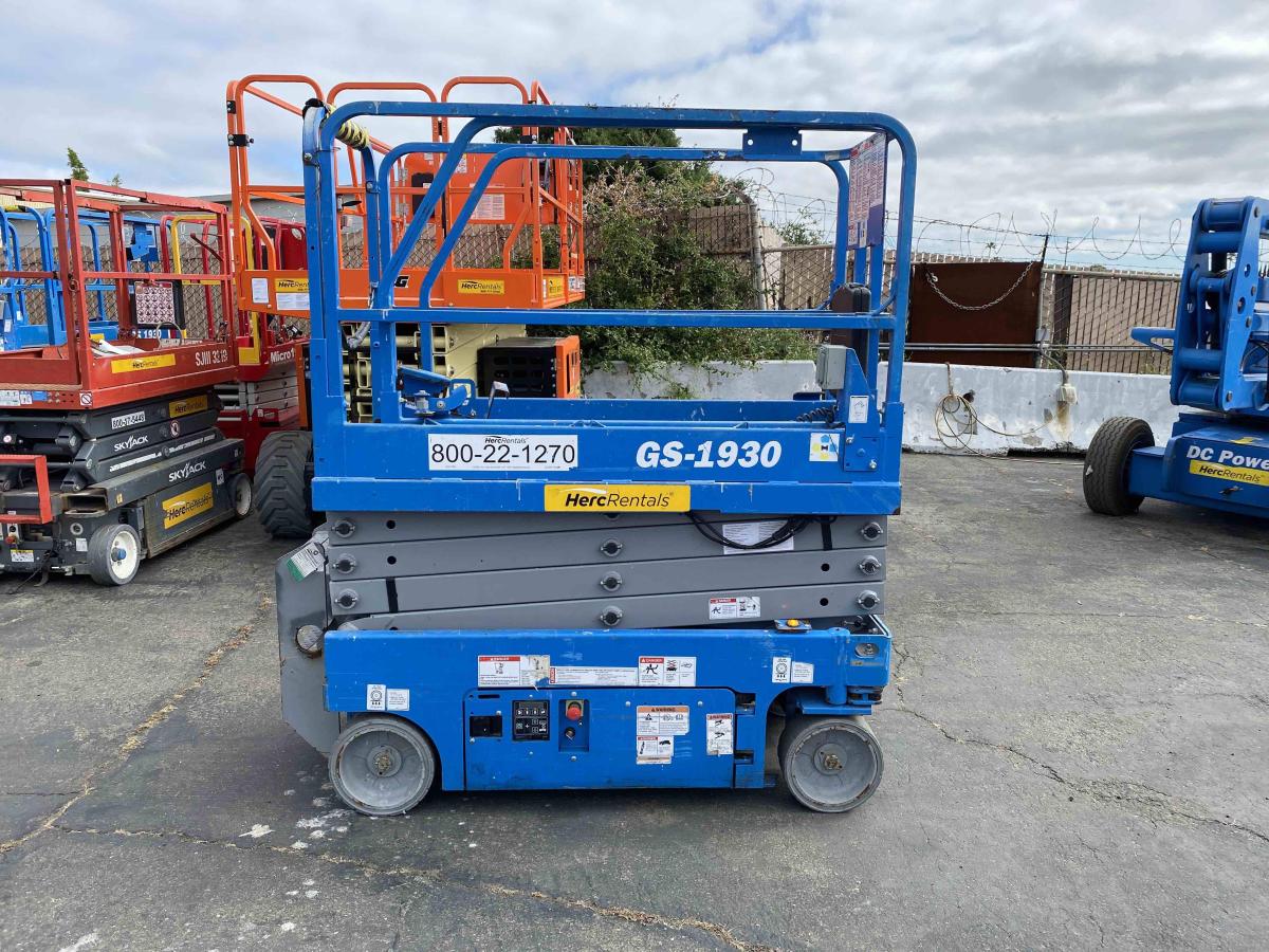 2018 Genie GS-1930