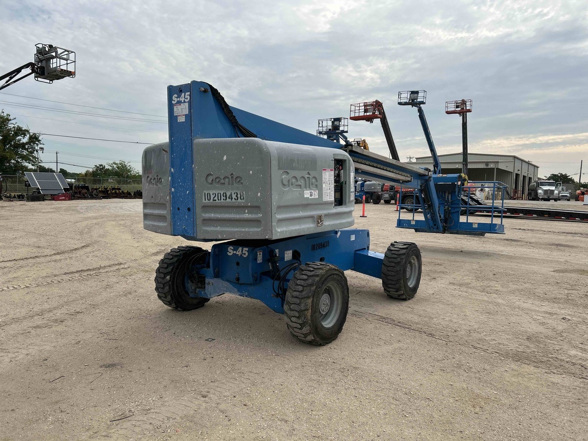2017 Genie S-45-11
