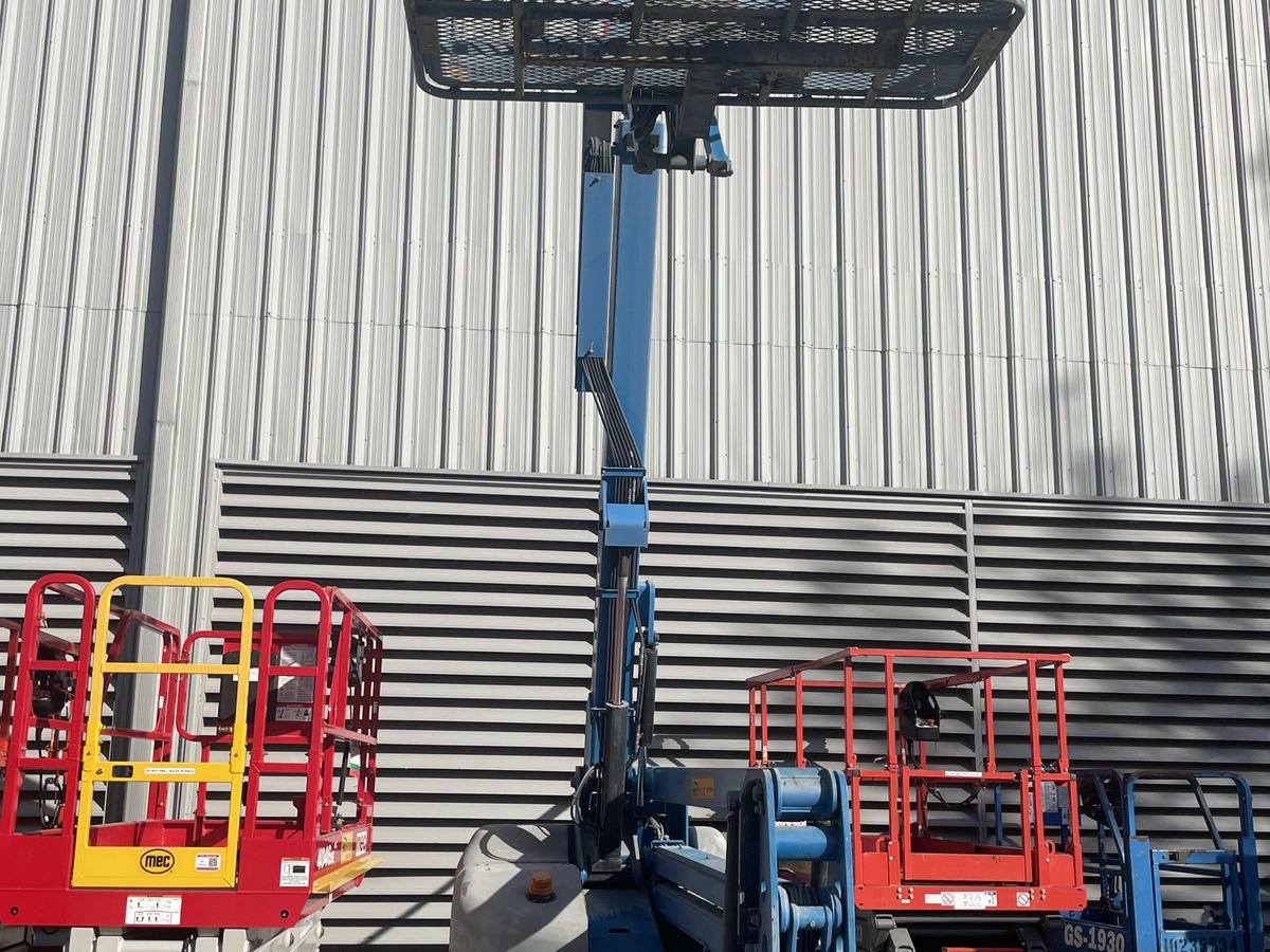 2016 Genie Z-45/25-4