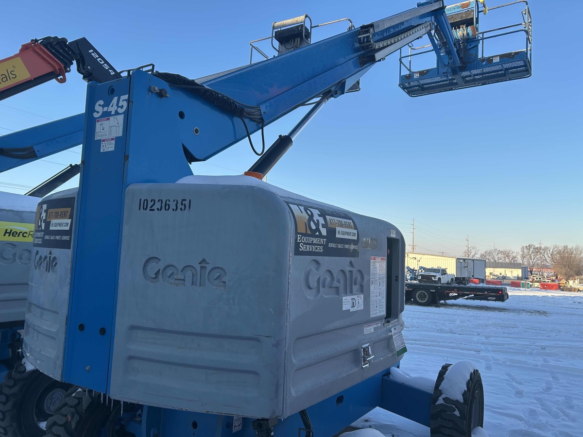 2018 Genie S-45