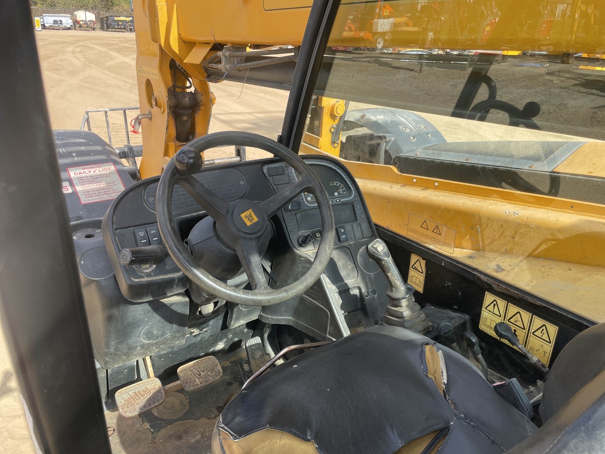 2018 JCB 509-42-8