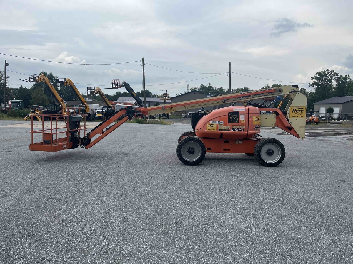 2016 JLG 600AJ-3