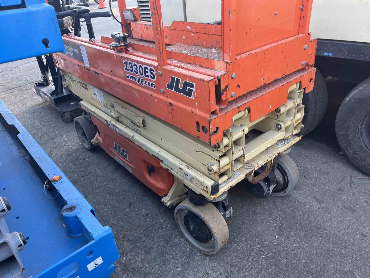 2016 JLG 1930ES