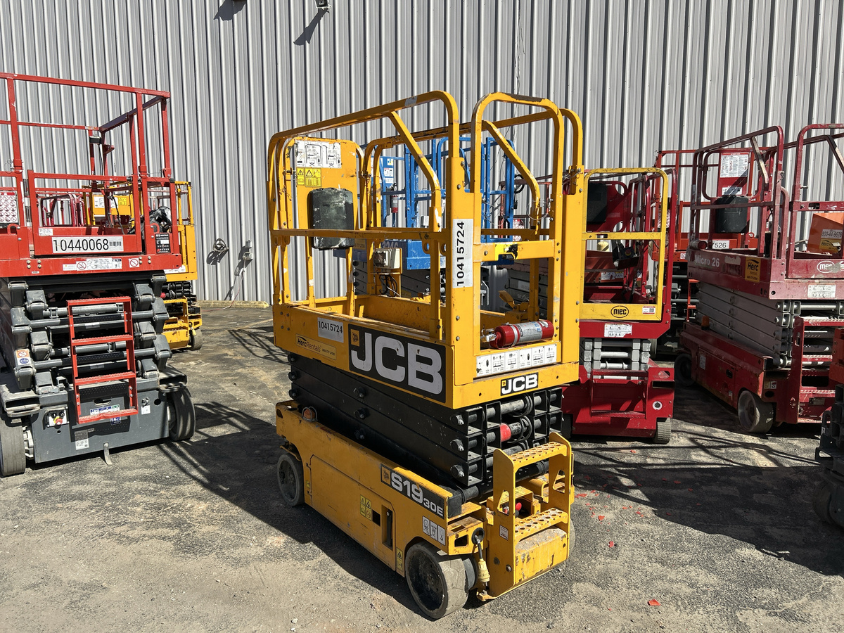 2023 JCB S1930E-4