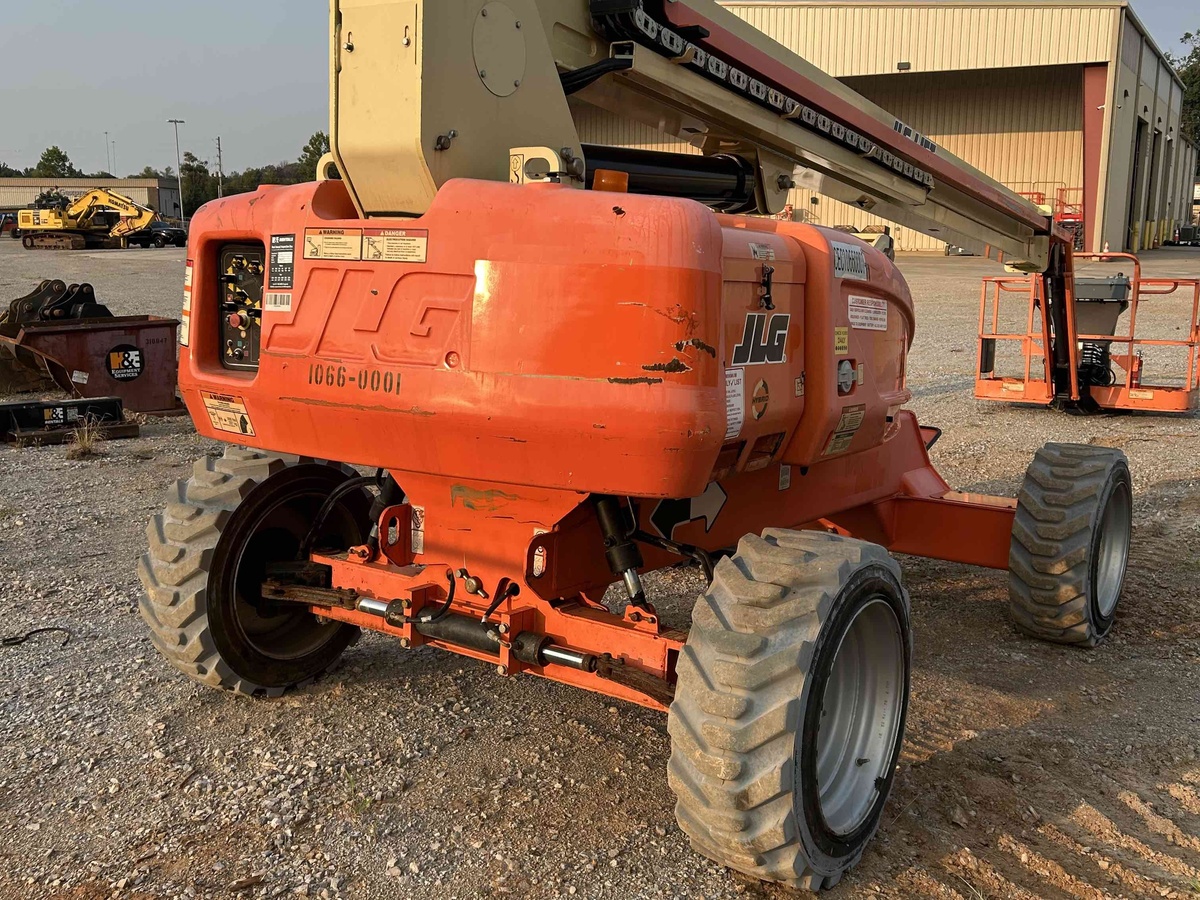 2016 JLG M600JP-4