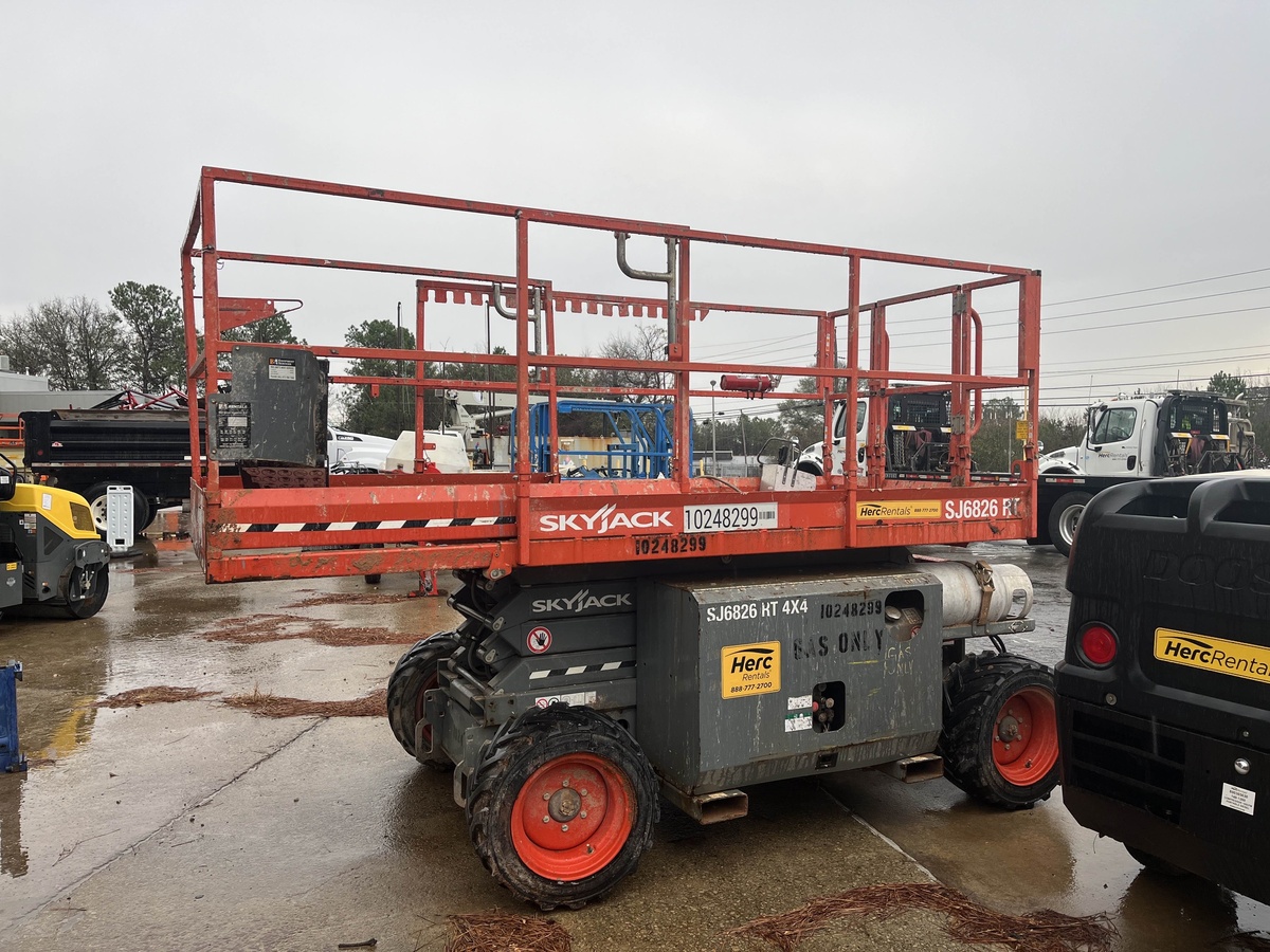 2018 Skyjack SJ-6826RT-4